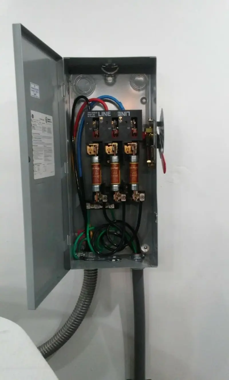 Three-phase disconnect switch installed for Smoke Detector Installation in Leroy